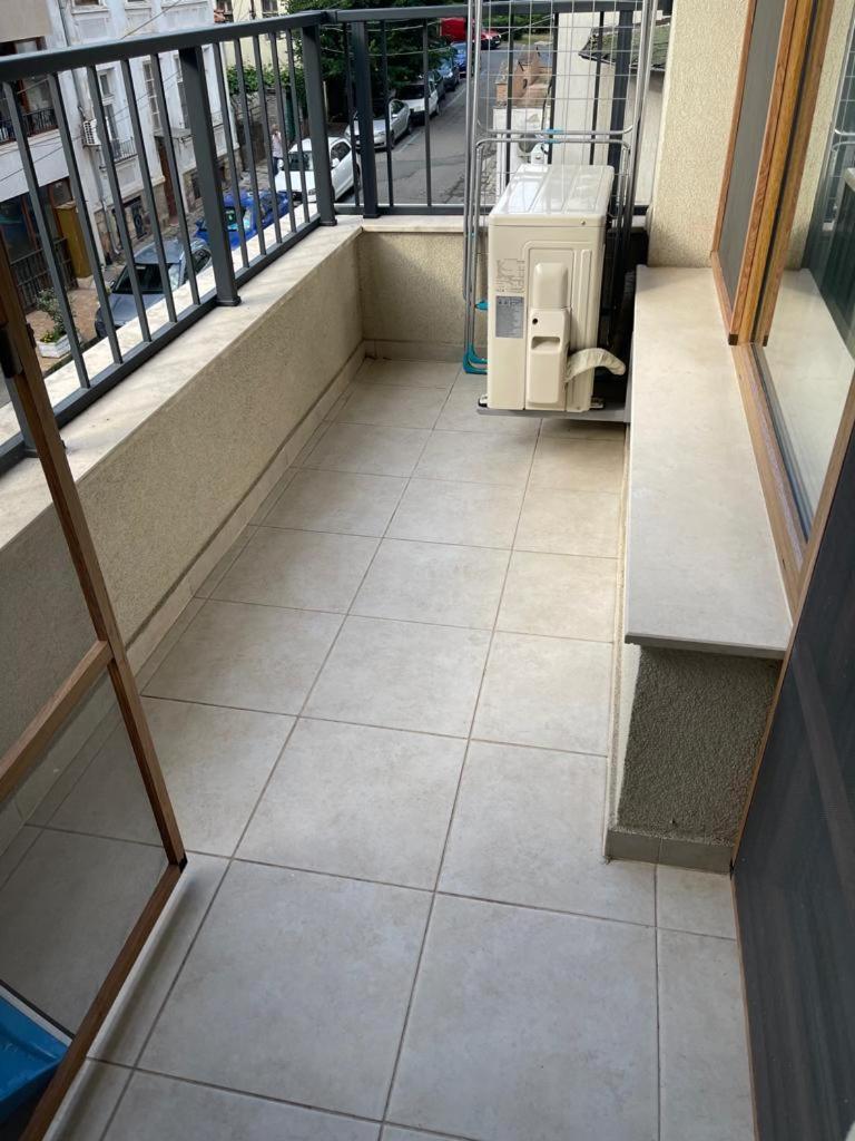 Stella&Gaby Apartment Бургас Екстериор снимка